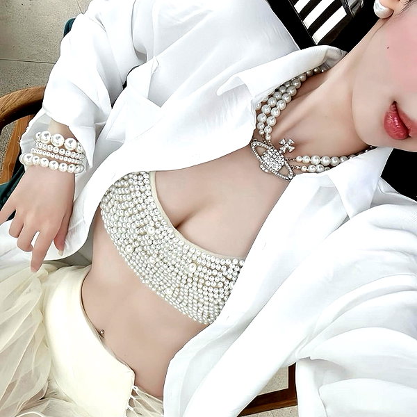 lyhythuedoxinh instagram image archive image