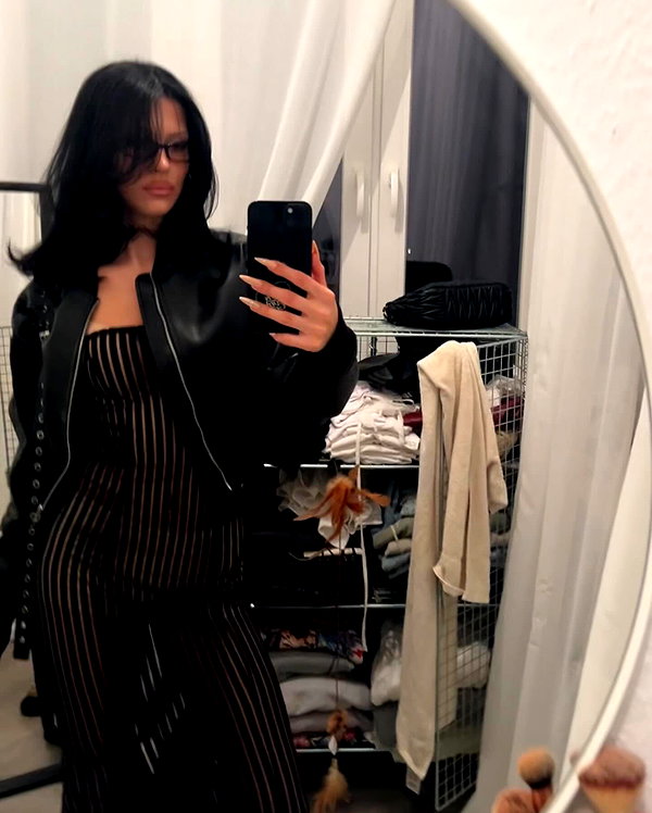 karolinaawasik instagram image archive image