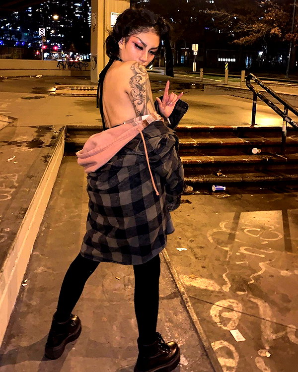 puppyknucklesxx instagram image archive image