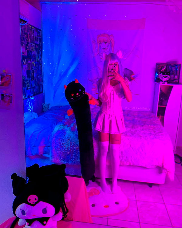 jadelaverne instagram image archive image
