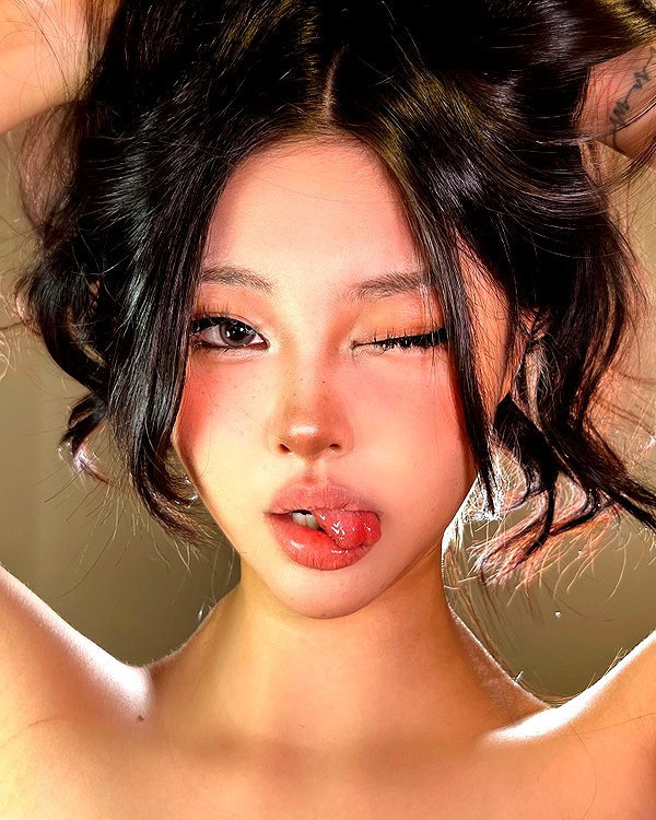 ll.lu1s instagram image archive image