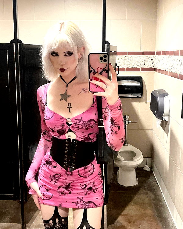 haileylayfield instagram image archive image