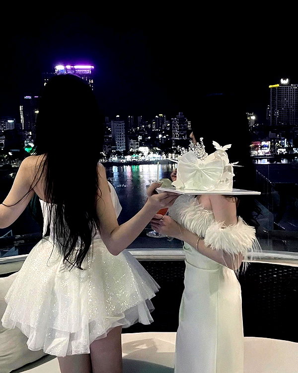 lyhythuedoxinh instagram image archive image