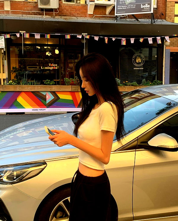 daxbin instagram image archive image
