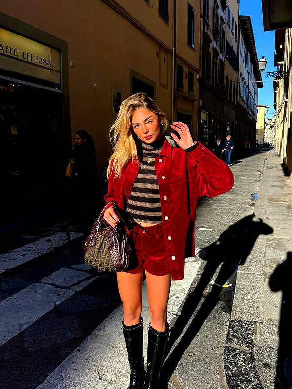 maya.keyy instagram image archive image