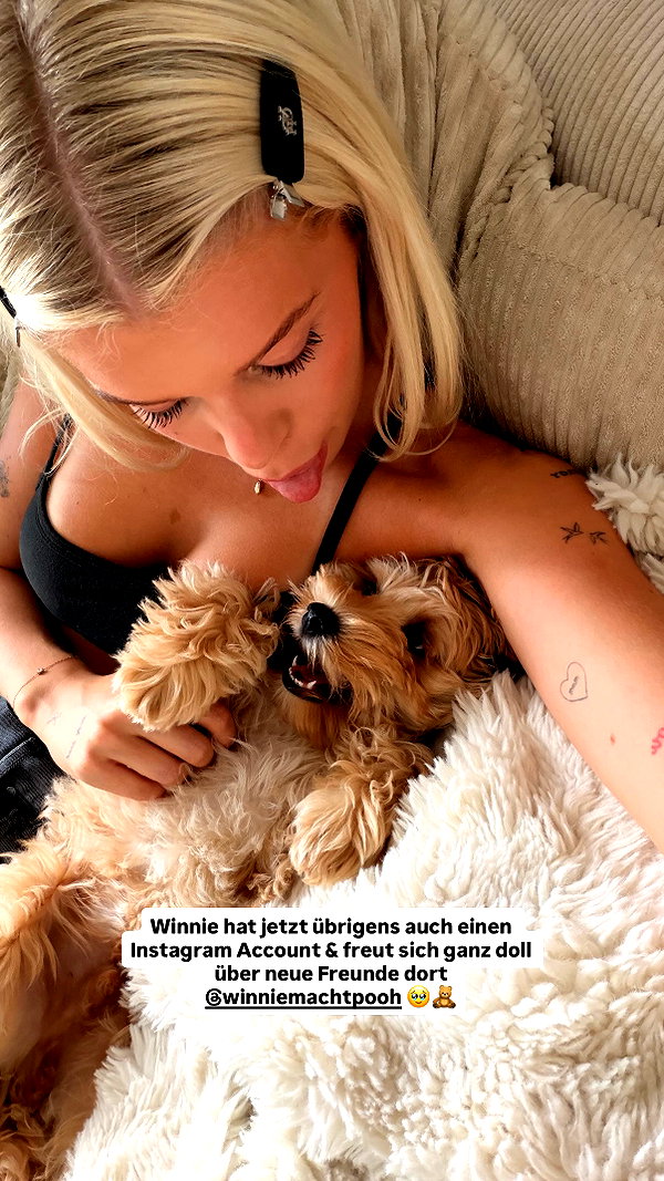 sophiecharlotth archive image