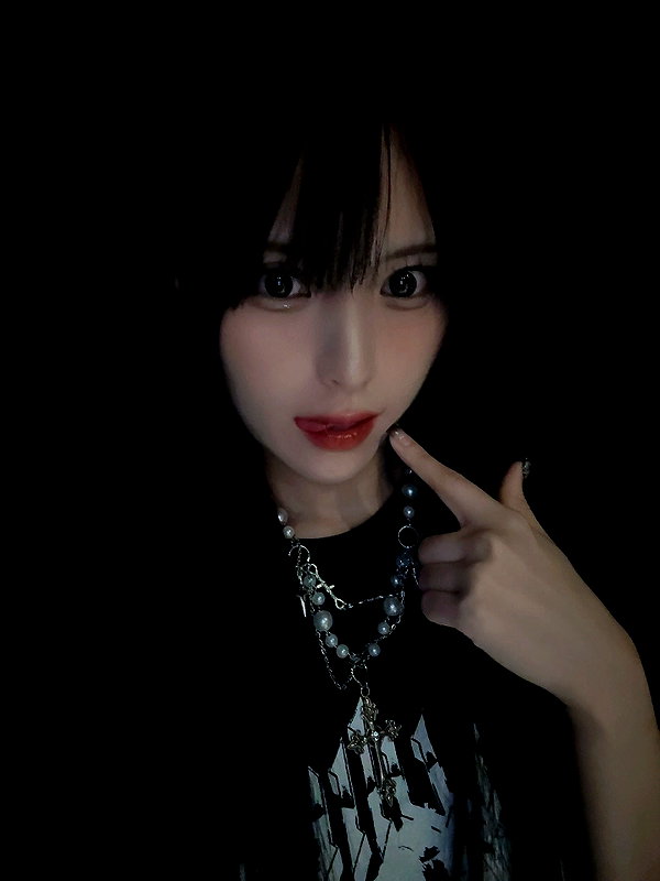 yamikumo_leisa instagram image archive image