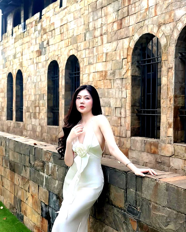 lyhythuedoxinh instagram image archive image