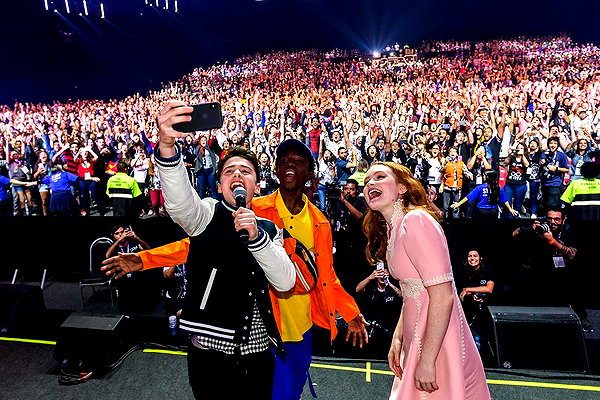 sadiesink_ instagram image archive image