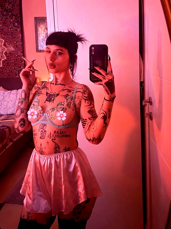 strawberryshanz instagram image archive image