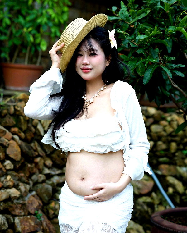 lyhythuedoxinh instagram image archive image