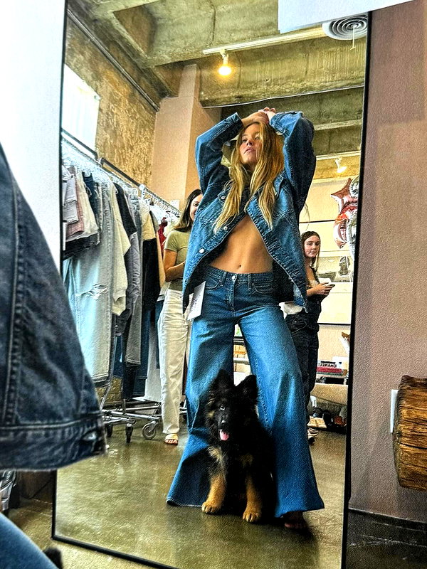 sydney_sweeney instagram image archive image