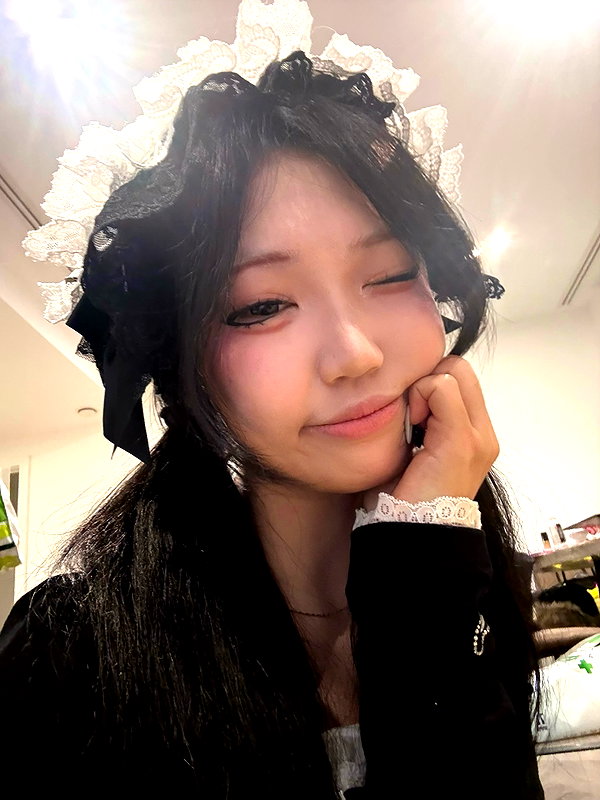joycee.e instagram image archive image