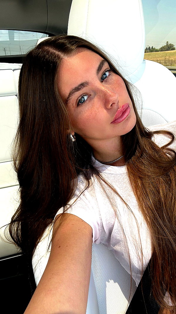 daniella_zeldis instagram image archive image
