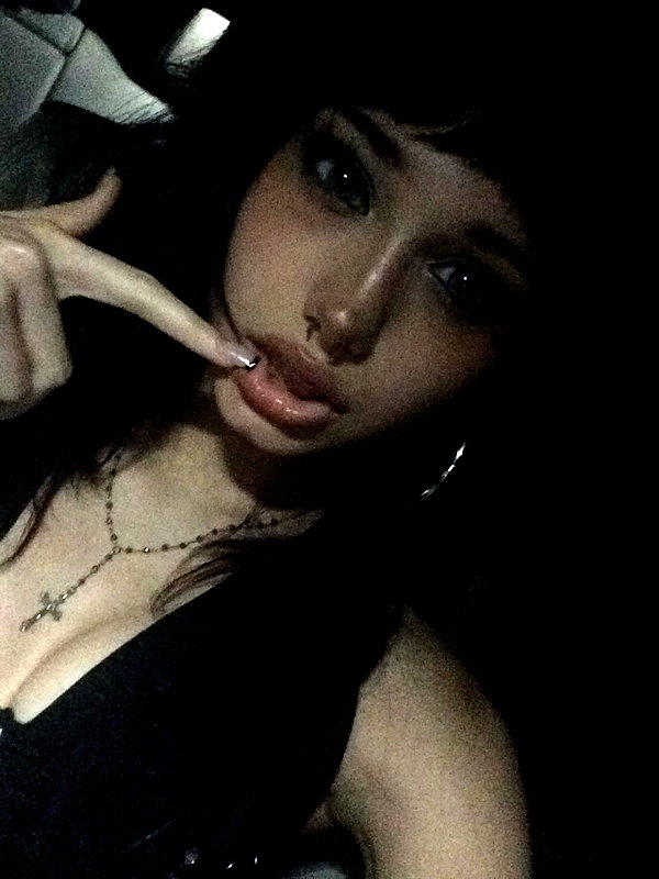 avasavyne instagram image archive image