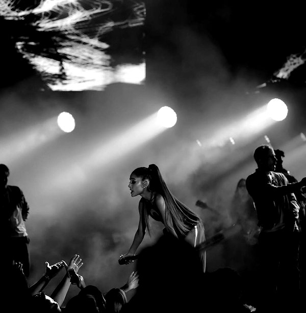 arianagrande instagram image archive image