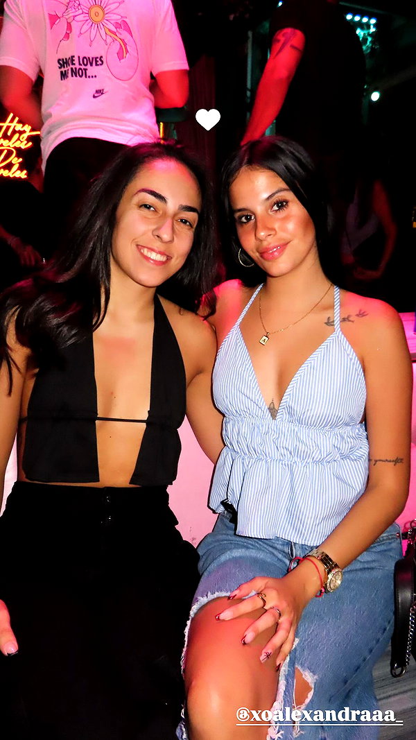 barbararamirezz_ barbararamirezz_ archive image