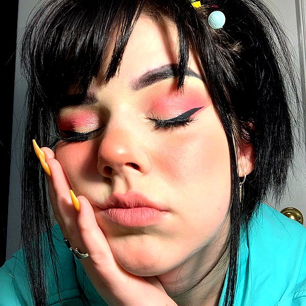 yeahimcaroline instagram image archive image