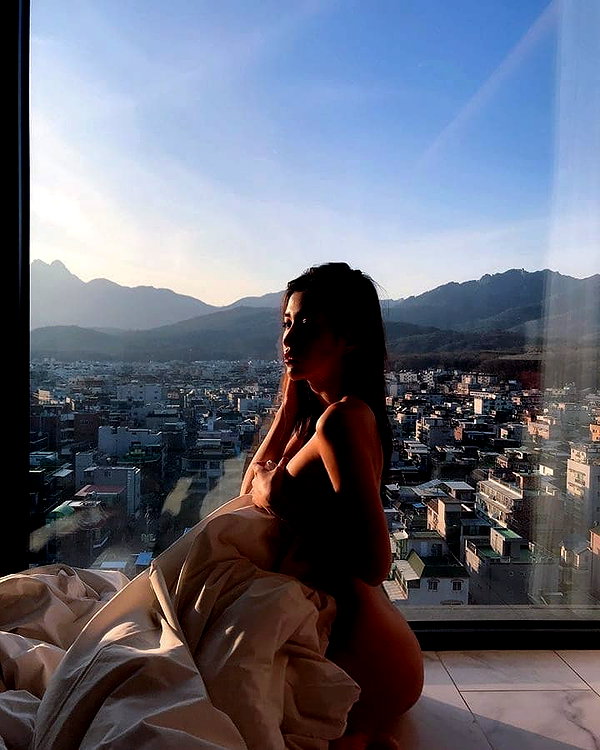 bora__look instagram image archive image