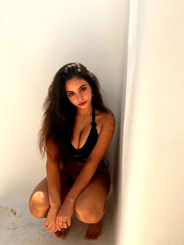 shelly_.mor instagram image archive image