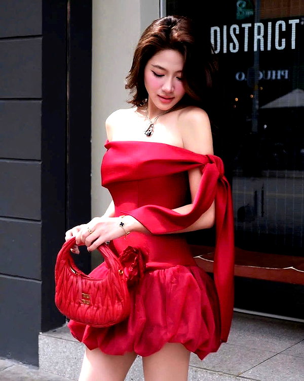 lyhythuedoxinh instagram image archive image