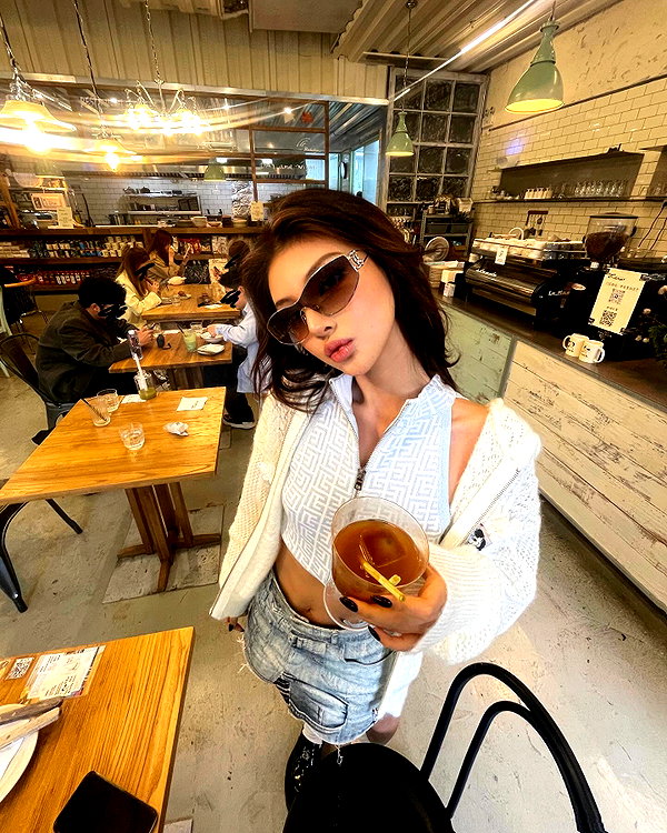 ll.lu1s instagram image archive image