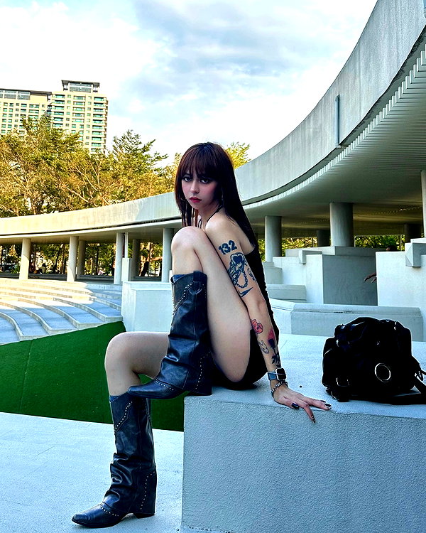 badthingalwaysg instagram image archive image