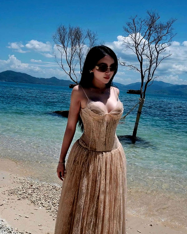 lyhythuedoxinh instagram image archive image