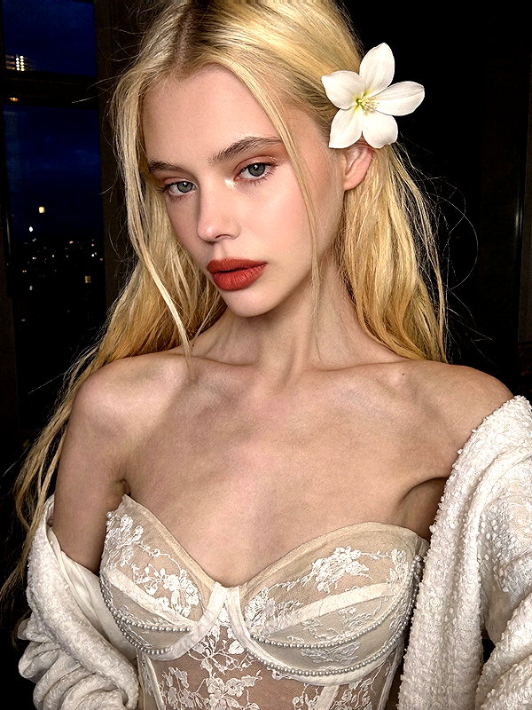alisen.mari instagram image archive image