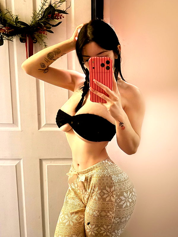 elerievans123 instagram image archive image