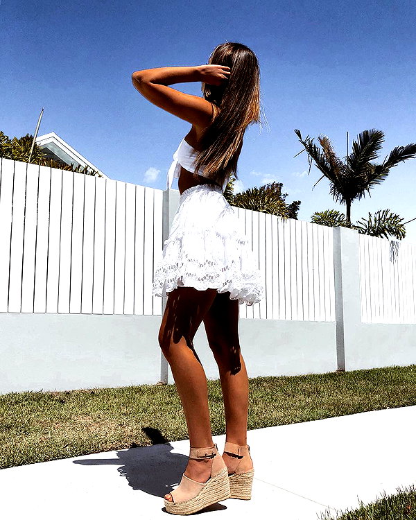 olivia.mathers instagram image archive image