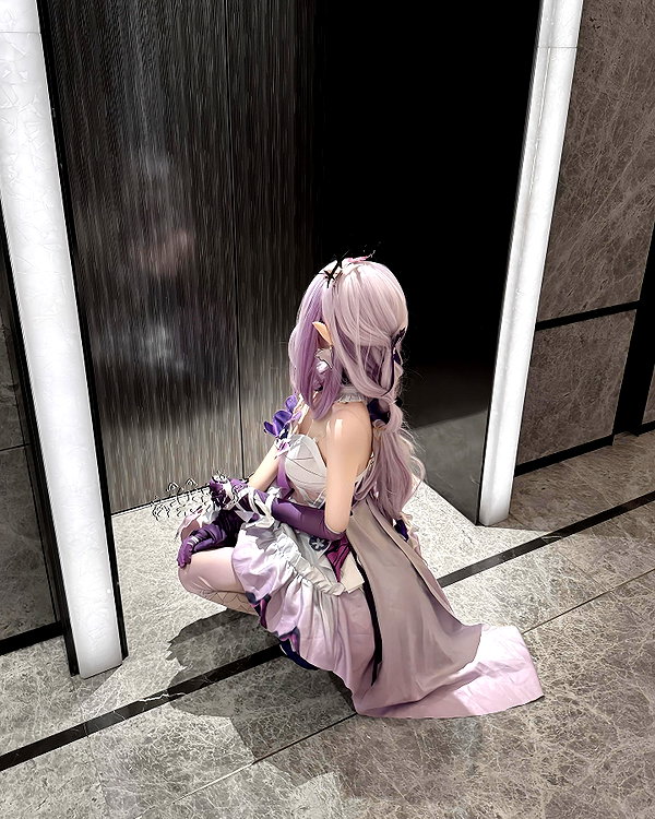 gallery_cosplayer instagram image archive image