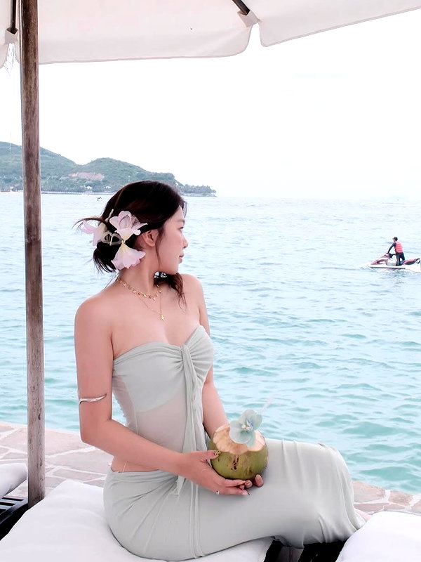 lyhythuedoxinh instagram image archive image