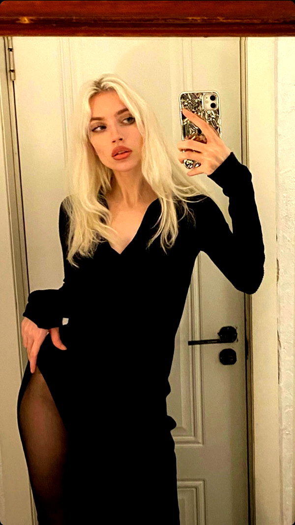 alien.hanna instagram image archive image