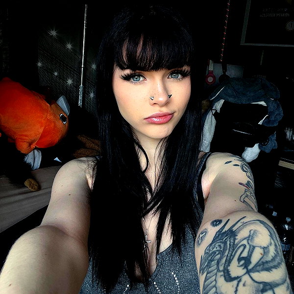 alice_hez instagram image archive image