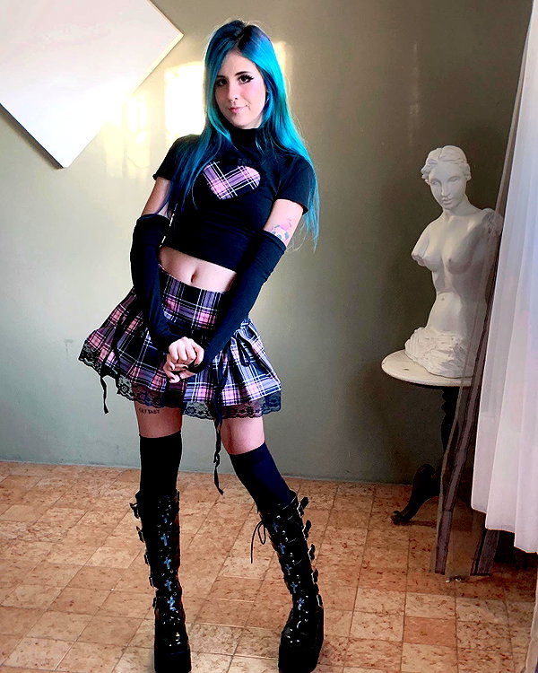 jadelaverne instagram image archive image