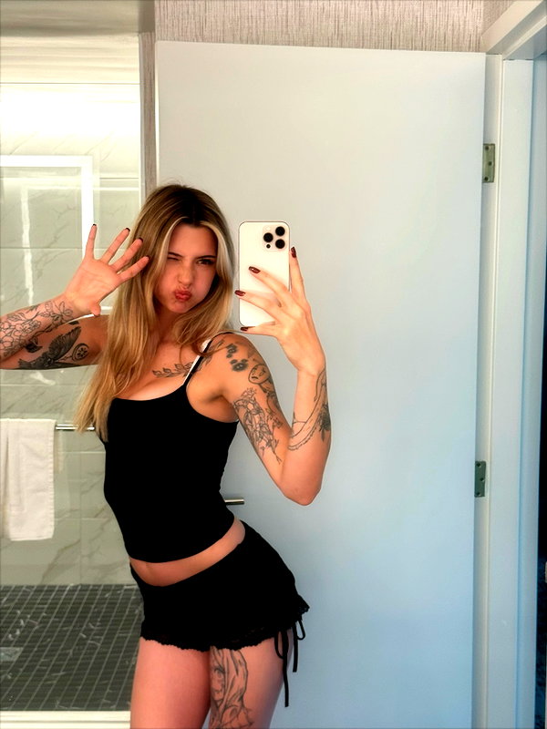 natalieexking instagram image archive image
