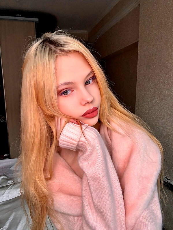 alisen.mari instagram image archive image