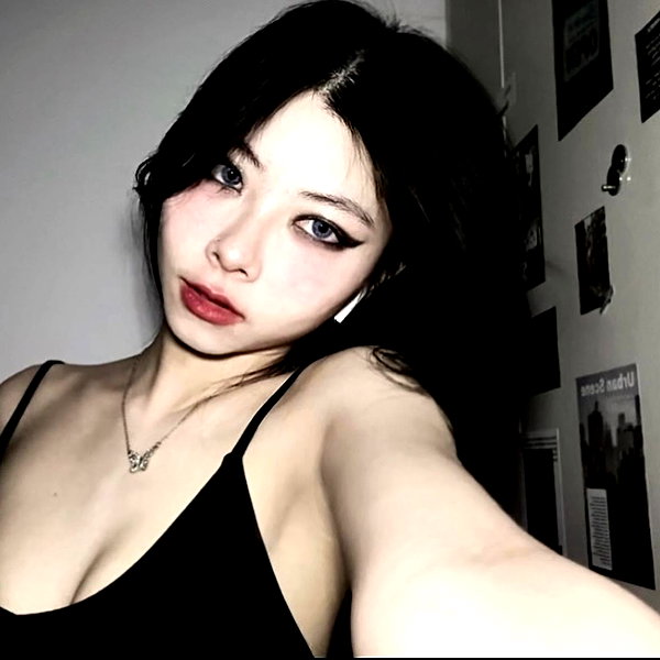 the.q.felicia instagram image archive image