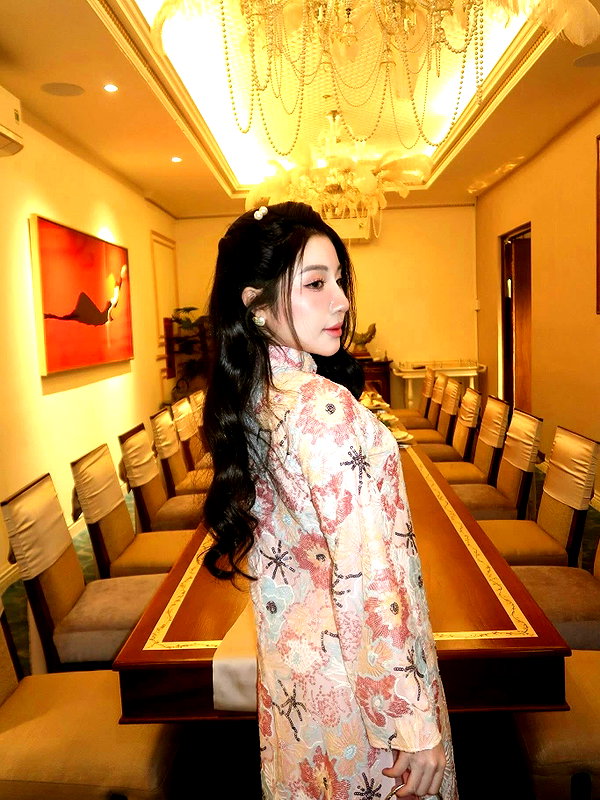 lyhythuedoxinh instagram image archive image