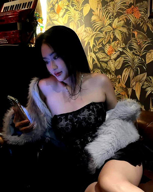 lyhythuedoxinh instagram image archive image