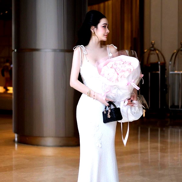 lyhythuedoxinh instagram image archive image