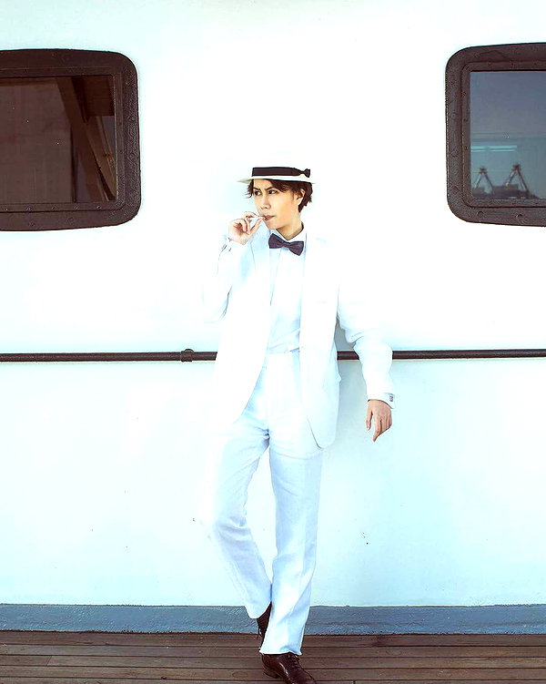muze instagram image archive image
