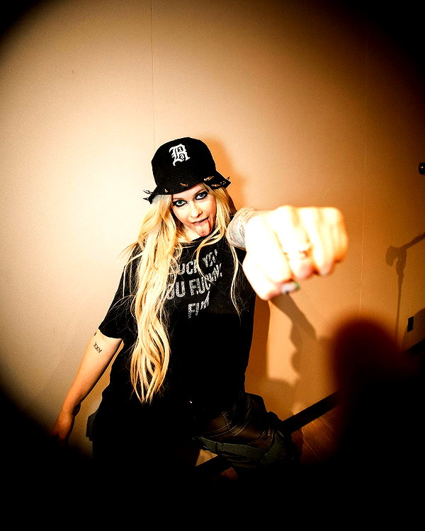avrillavigne instagram image archive image