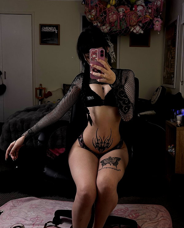 livindeadyaz instagram image archive image