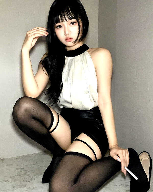 150_aiko instagram image archive image