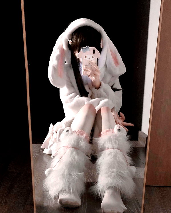 milkyzz_00 instagram image archive image