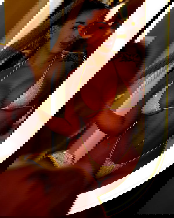 itshayleydavies itshayleydavies archive image