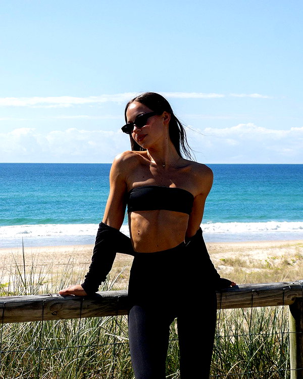 olivia.mathers instagram image archive image