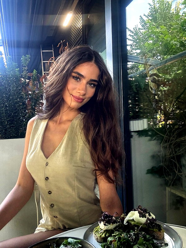 andreeamariavinatoru instagram image archive image